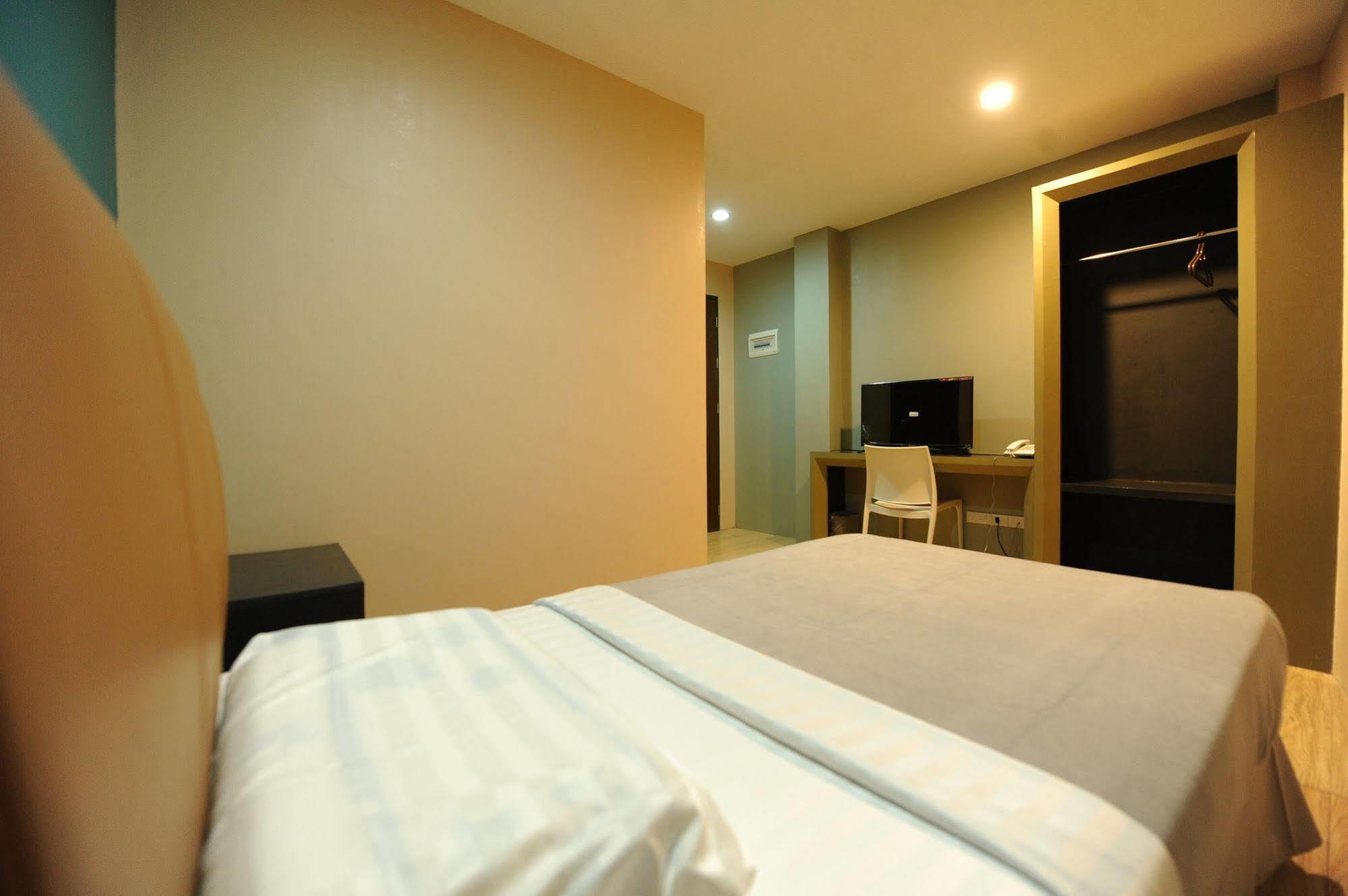 Urban Living Zen Hotel Davao Zewnętrze zdjęcie